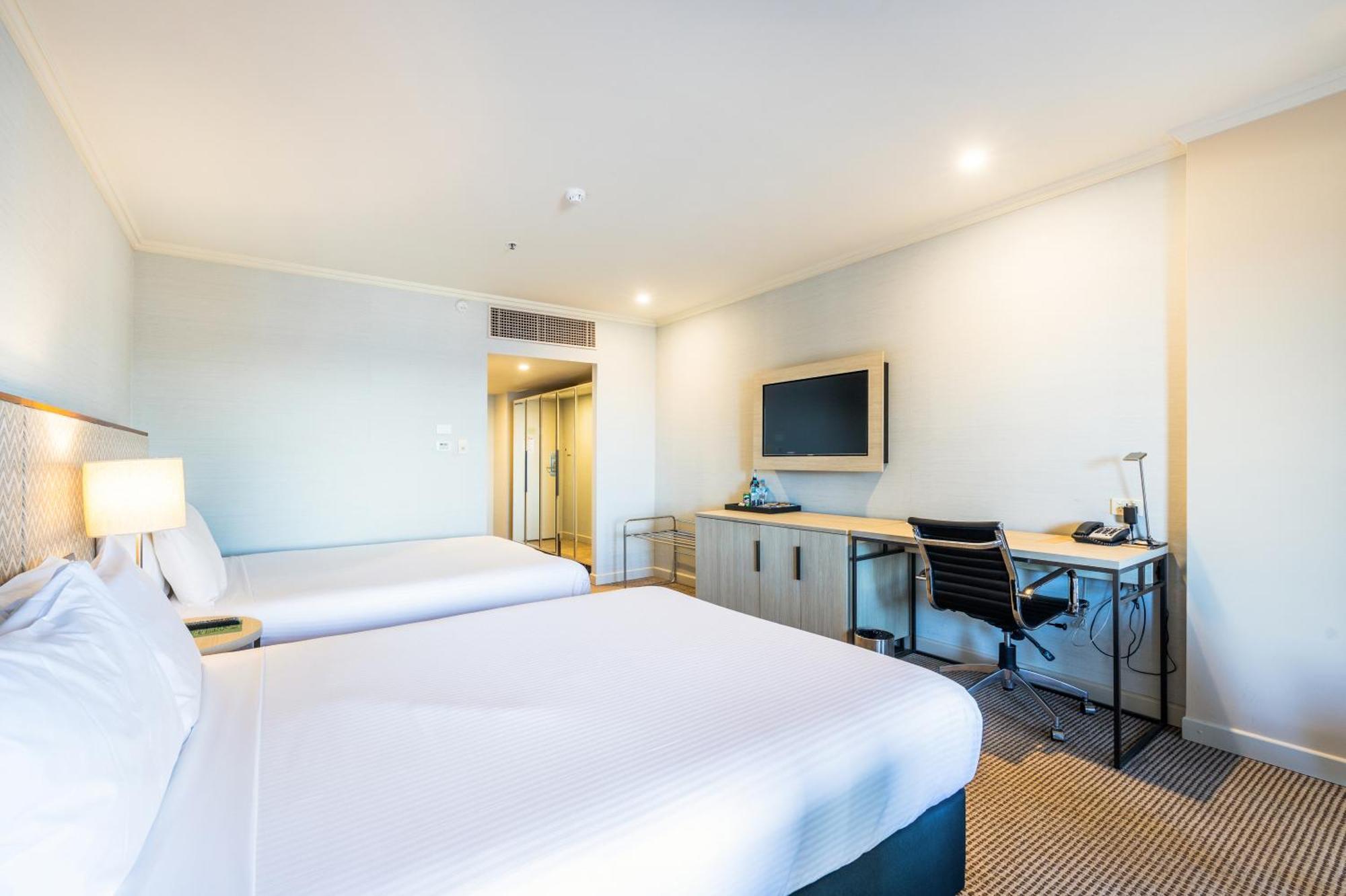 Stamford Grand Adelaide Hotel เกลเนลก์ ภายนอก รูปภาพ
