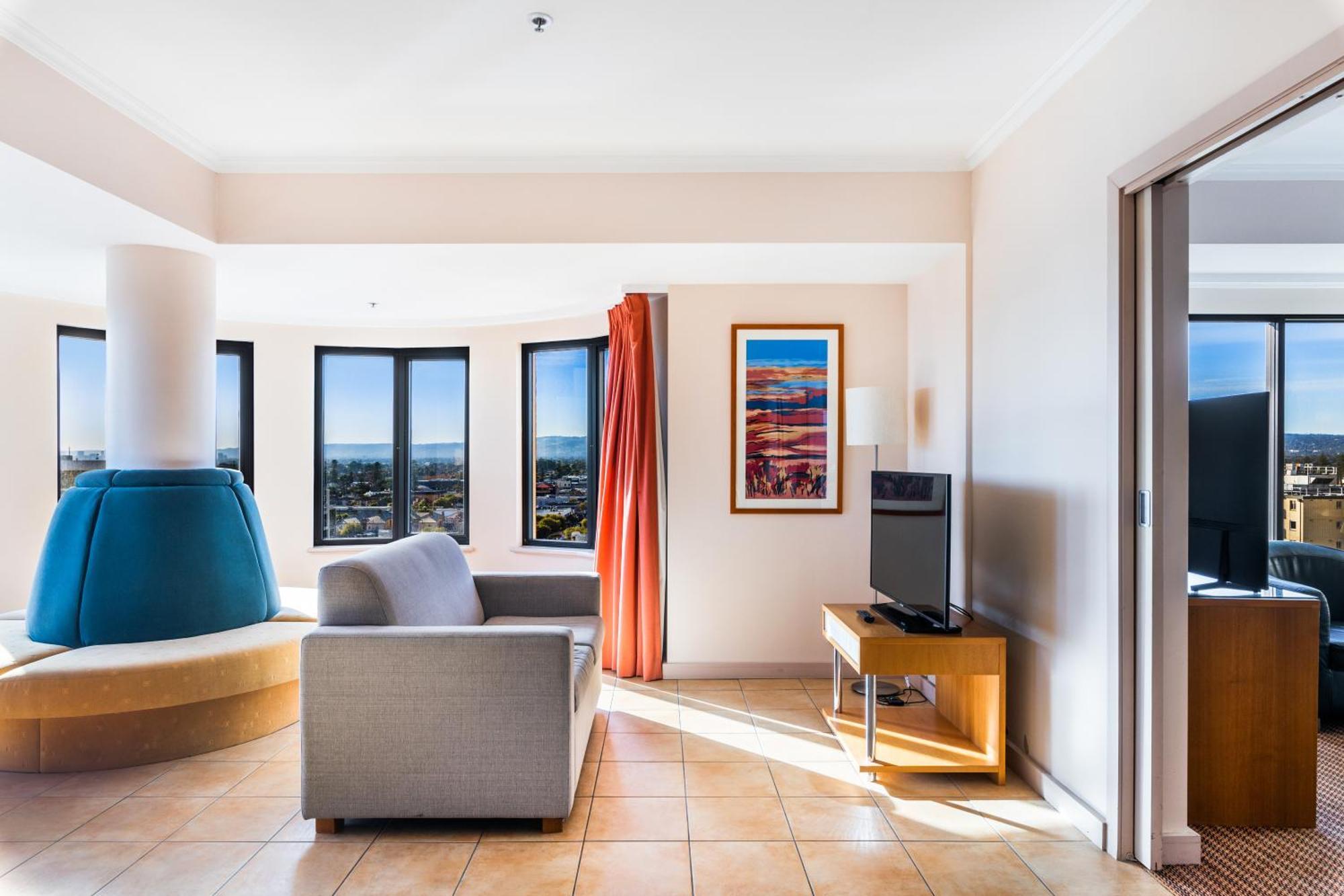 Stamford Grand Adelaide Hotel เกลเนลก์ ภายนอก รูปภาพ
